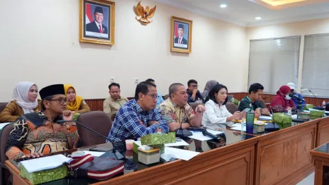 Komisi IV DPRD Kota Bekasi Fasilitasi Penyelesaian Persoalan Dua Yayasan Pendidikan Demi Kepastian Siswa 