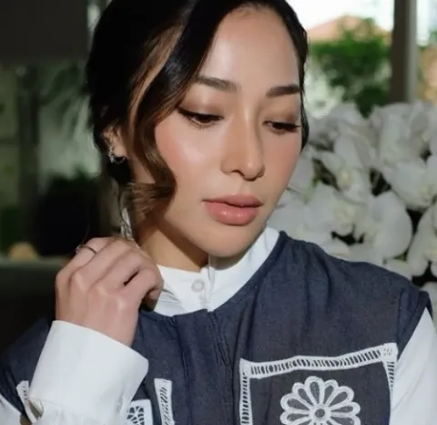 Terungkap Rahasia Soft Glam MUA Kun Soo, Dari Luna Maya hingga Raisa Hari Ini Selalu Tampil Memukau
