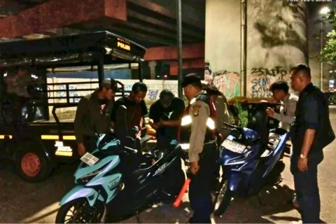 Polisi Sisir Bekasi Selatan Semalaman, Cegah Begal dan Tawuran di Titik Rawan